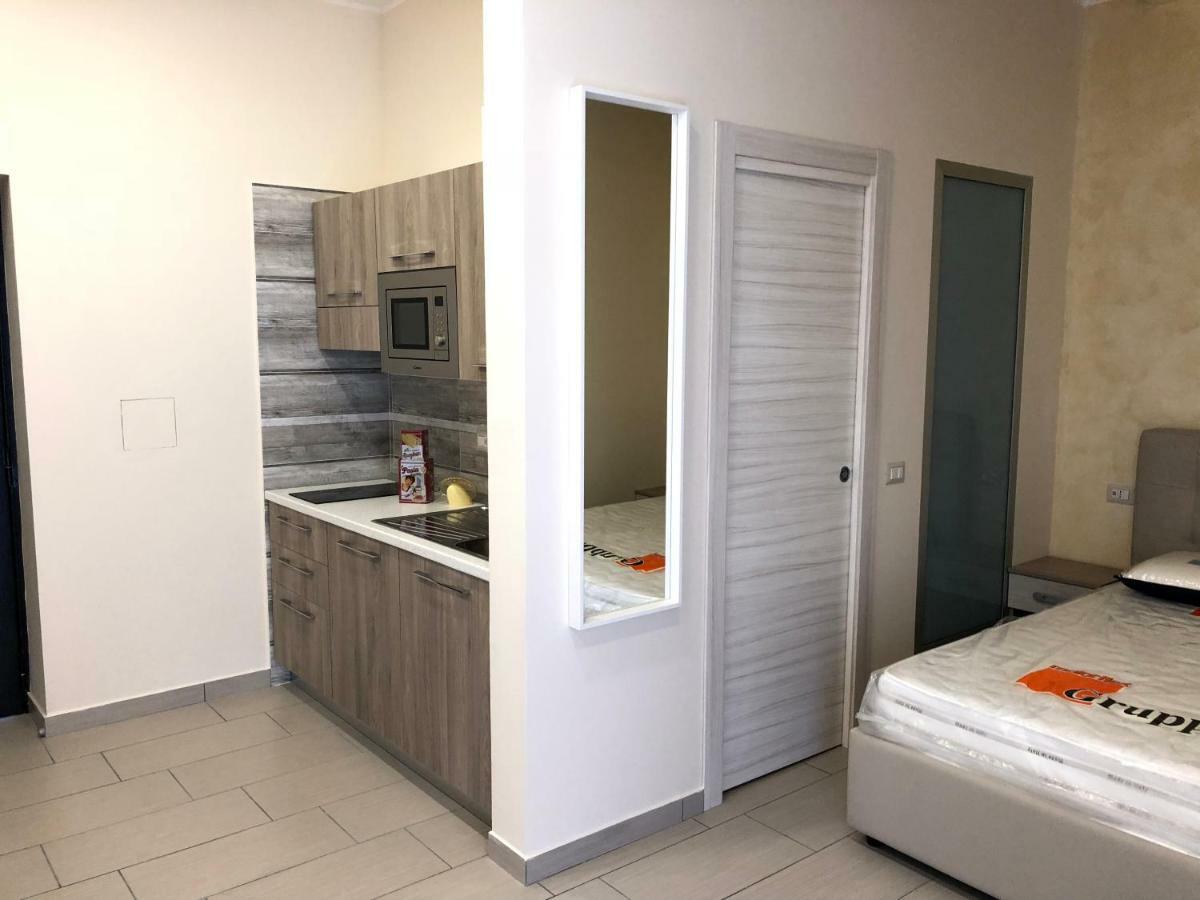 Room25Mq Picasso Cercola Ngoại thất bức ảnh