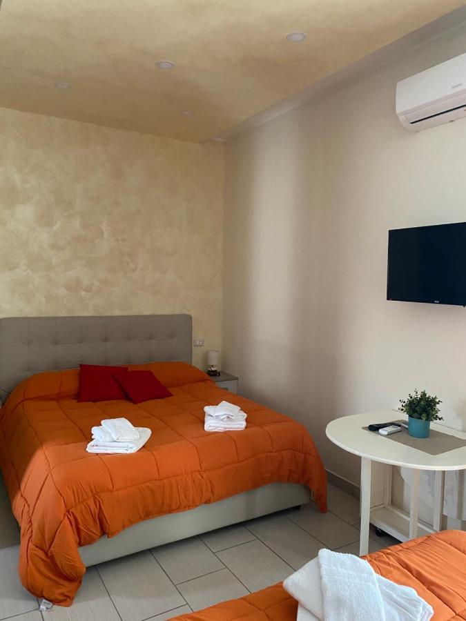Room25Mq Picasso Cercola Ngoại thất bức ảnh