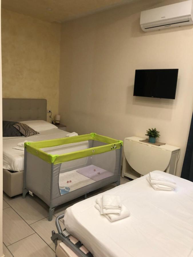 Room25Mq Picasso Cercola Ngoại thất bức ảnh